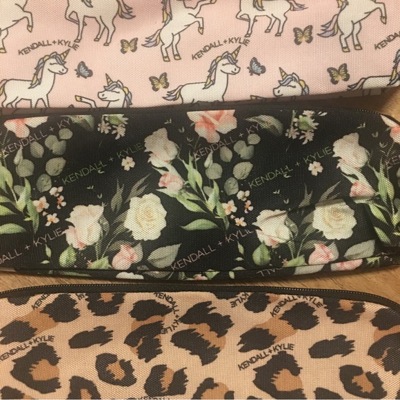 🛑SOLD NWT Kendall + Kylie Set of 3 Multi Purpose Pouches with zipper closure. - Picture 5 of 8